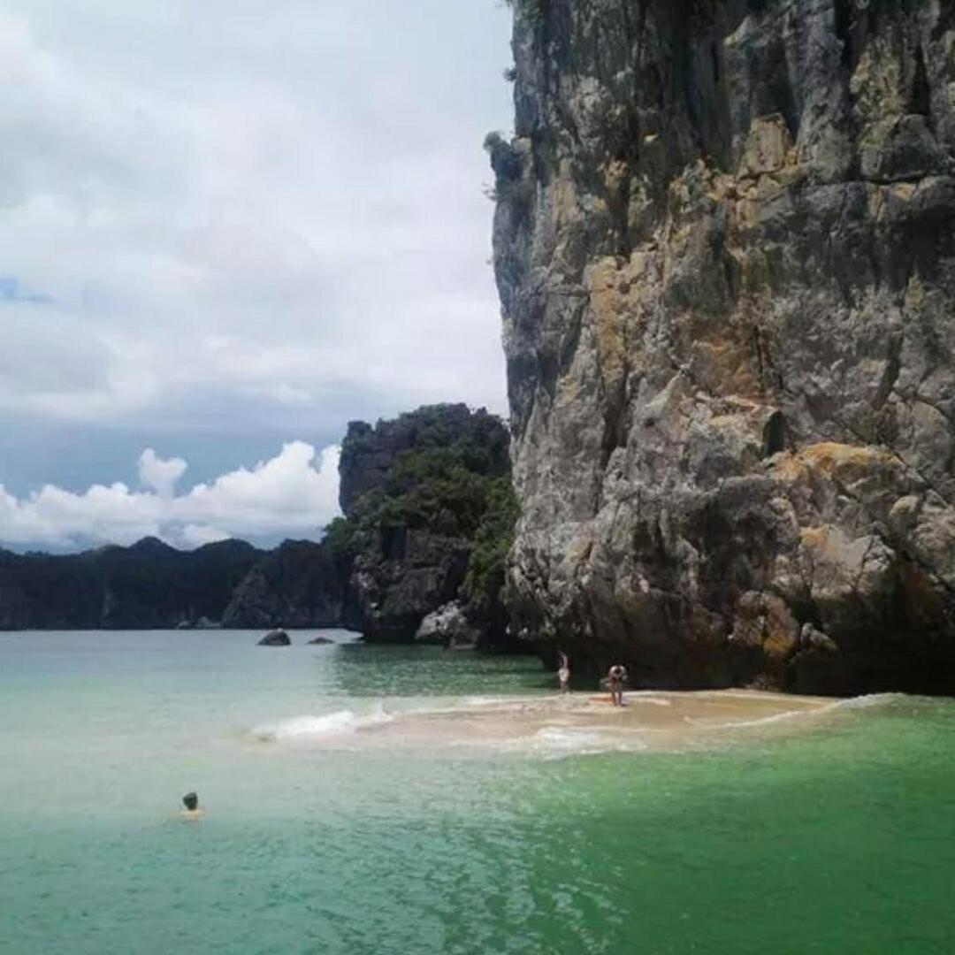 ホテル Cat Ba Bay Cruises Dong Khe Sau エクステリア 写真