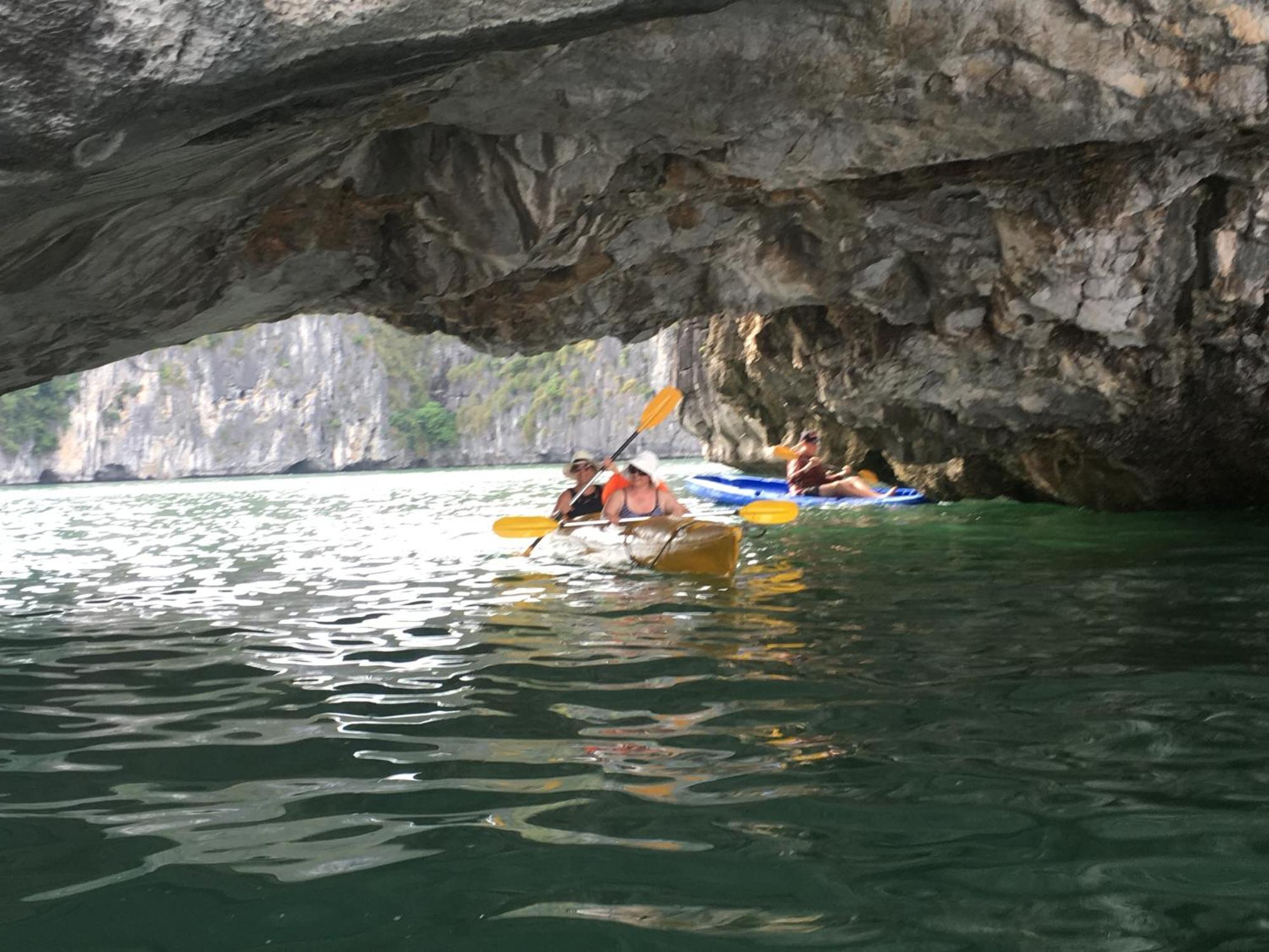 ホテル Cat Ba Bay Cruises Dong Khe Sau エクステリア 写真