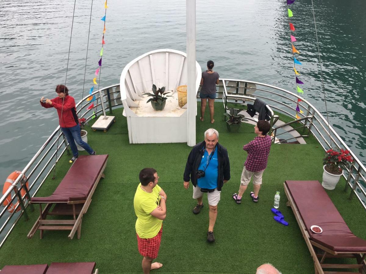 ホテル Cat Ba Bay Cruises Dong Khe Sau エクステリア 写真